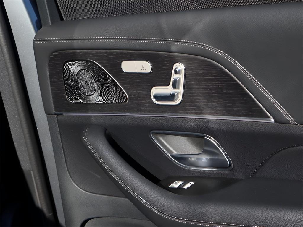 new 2026 Mercedes-Benz GLS 450 car, priced at $105,315