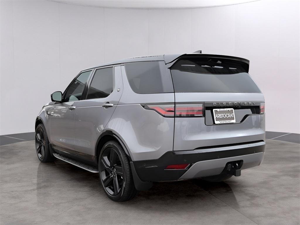 new 2025 Land Rover Discovery car, priced at $83,550
