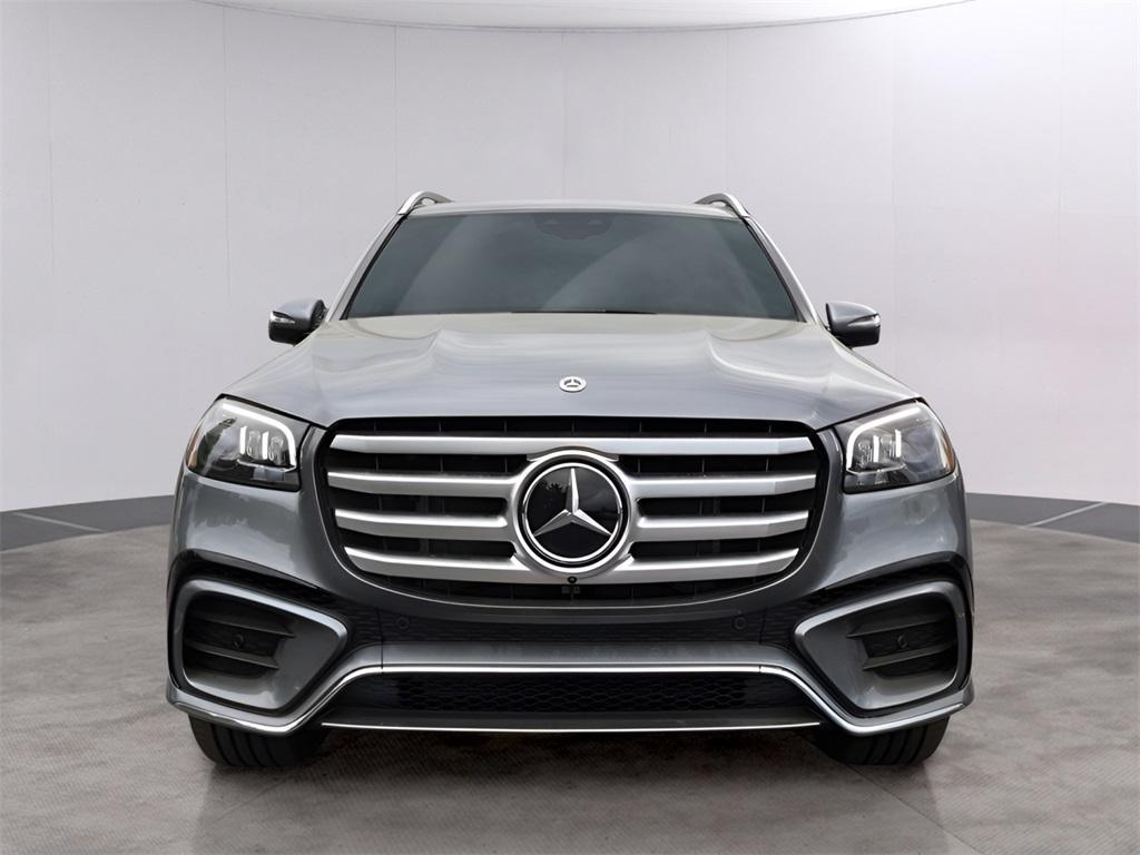 new 2025 Mercedes-Benz GLS 580 car, priced at $117,280