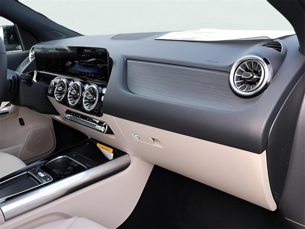 new 2026 Mercedes-Benz GLA 250 car, priced at $51,000