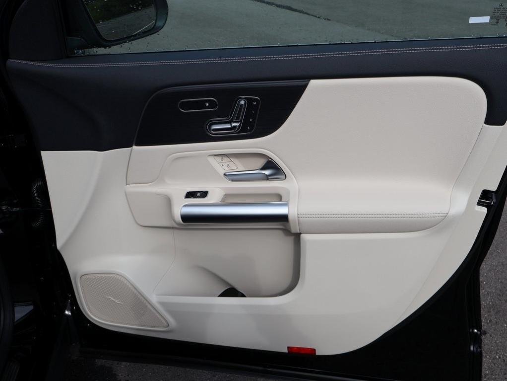 new 2026 Mercedes-Benz GLA 250 car, priced at $51,000