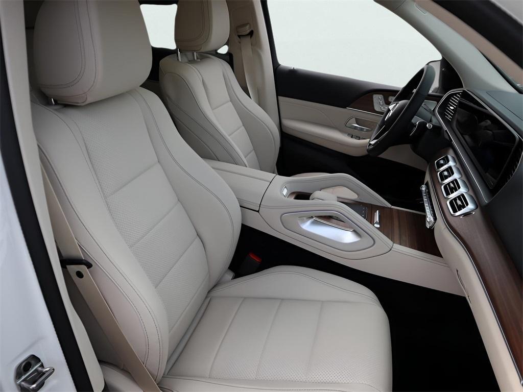 new 2026 Mercedes-Benz GLE 450 car, priced at $82,640
