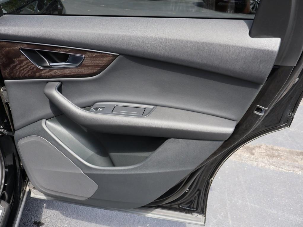 used 2021 Audi Q7 car, priced at $31,577