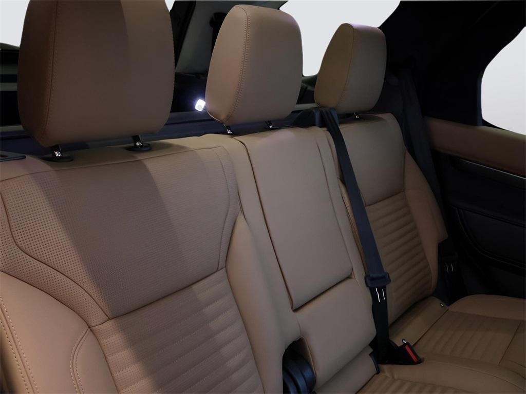 new 2025 Land Rover Discovery car, priced at $86,193