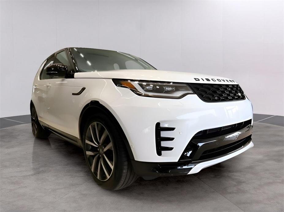 new 2024 Land Rover Discovery car, priced at $82,110