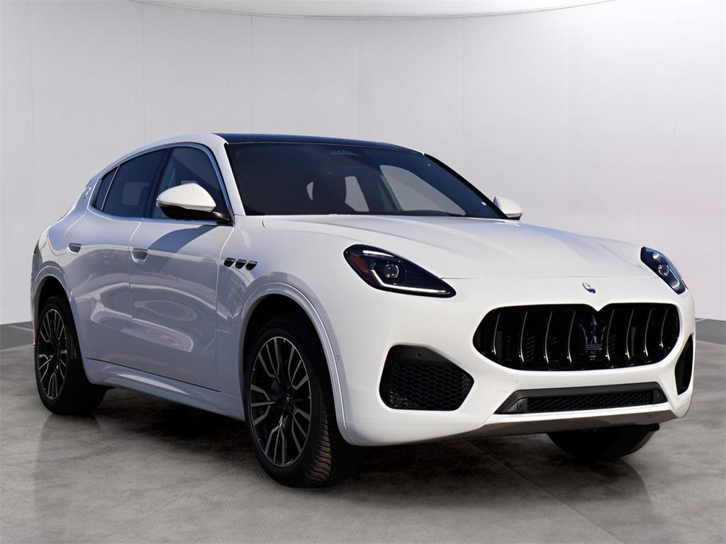 new 2025 Maserati Grecale car, priced at $82,085