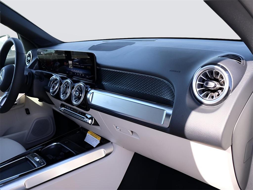 new 2025 Mercedes-Benz GLB 250 car, priced at $49,765