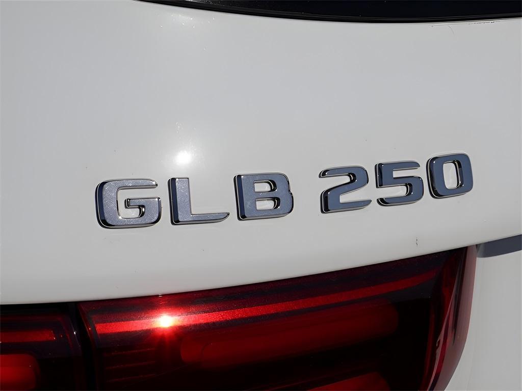 new 2025 Mercedes-Benz GLB 250 car, priced at $49,765