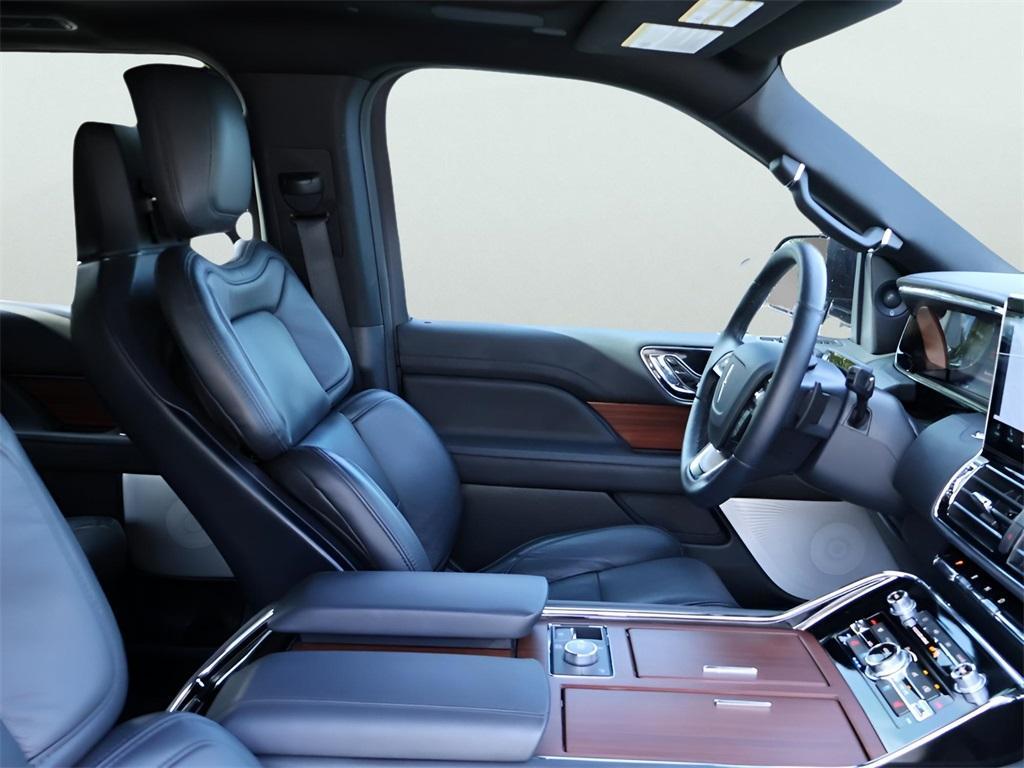 used 2024 Lincoln Navigator car, priced at $80,977