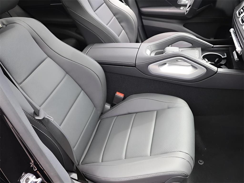 new 2025 Mercedes-Benz GLE 450 car, priced at $84,385