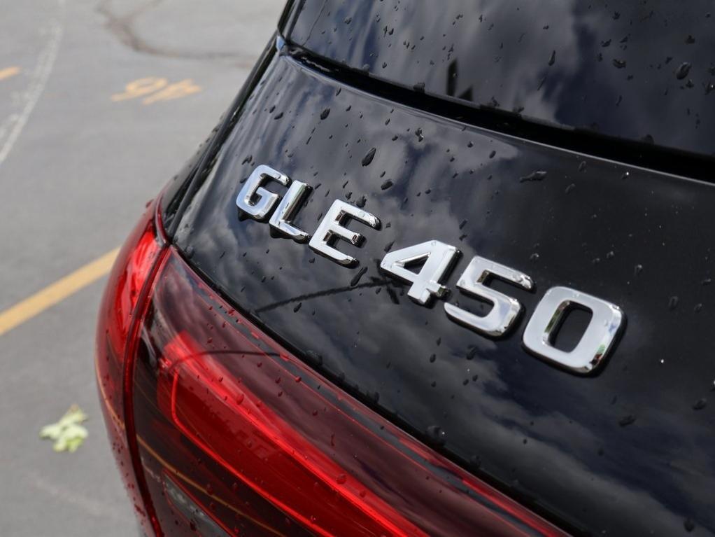 new 2025 Mercedes-Benz GLE 450 car, priced at $84,385