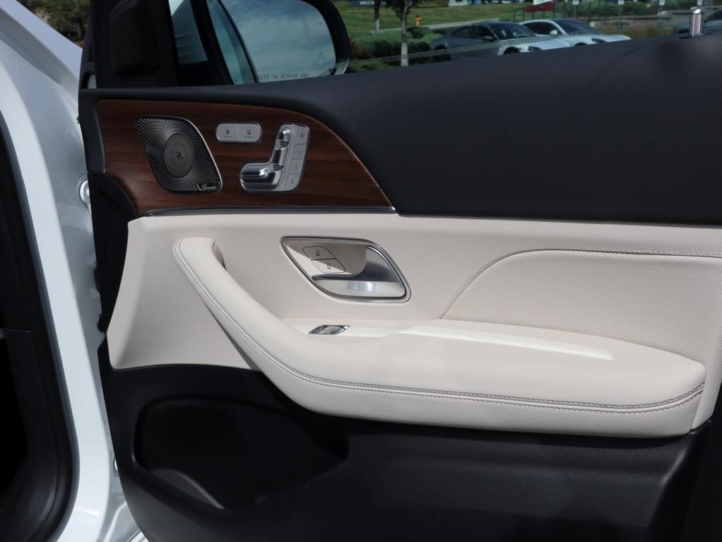 new 2026 Mercedes-Benz GLE 450 car, priced at $81,825