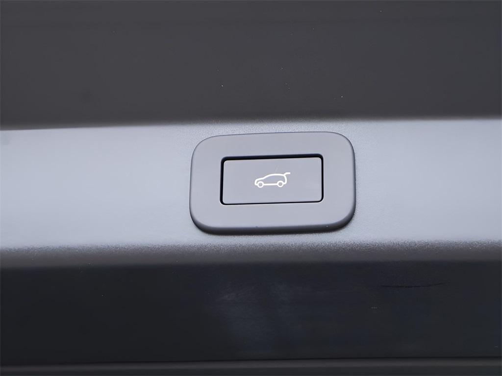 new 2025 Land Rover Range Rover Sport car, priced at $104,735