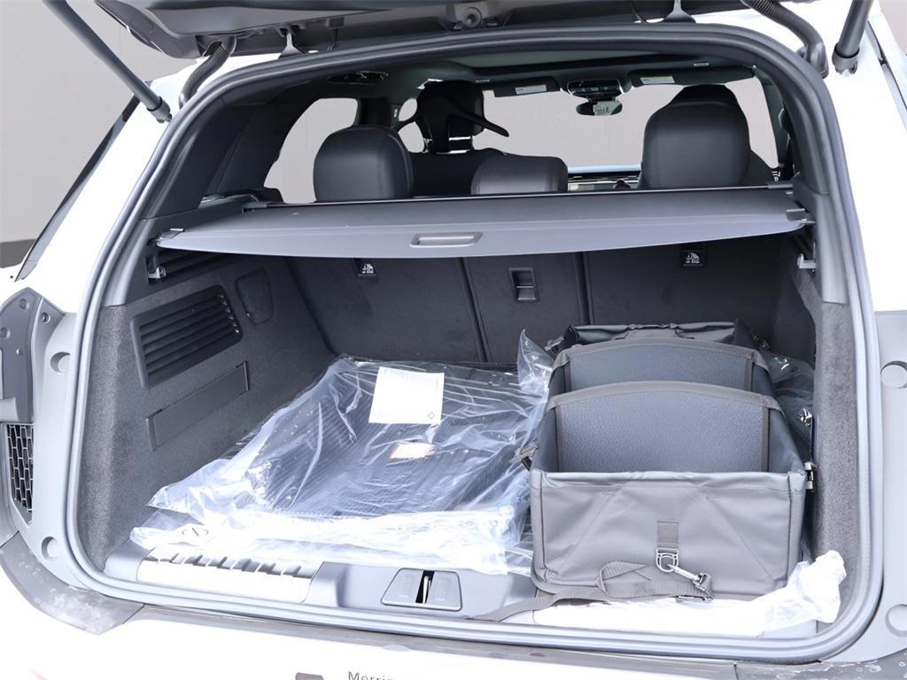 new 2025 Land Rover Range Rover Sport car, priced at $104,735