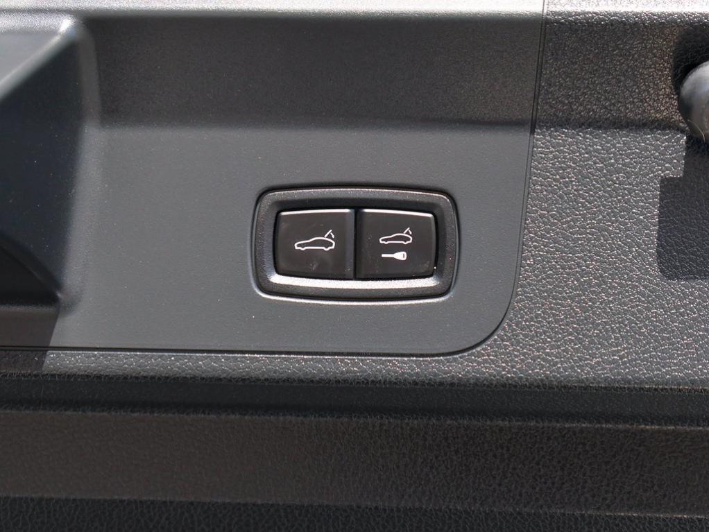 used 2022 Porsche Panamera car, priced at $84,977