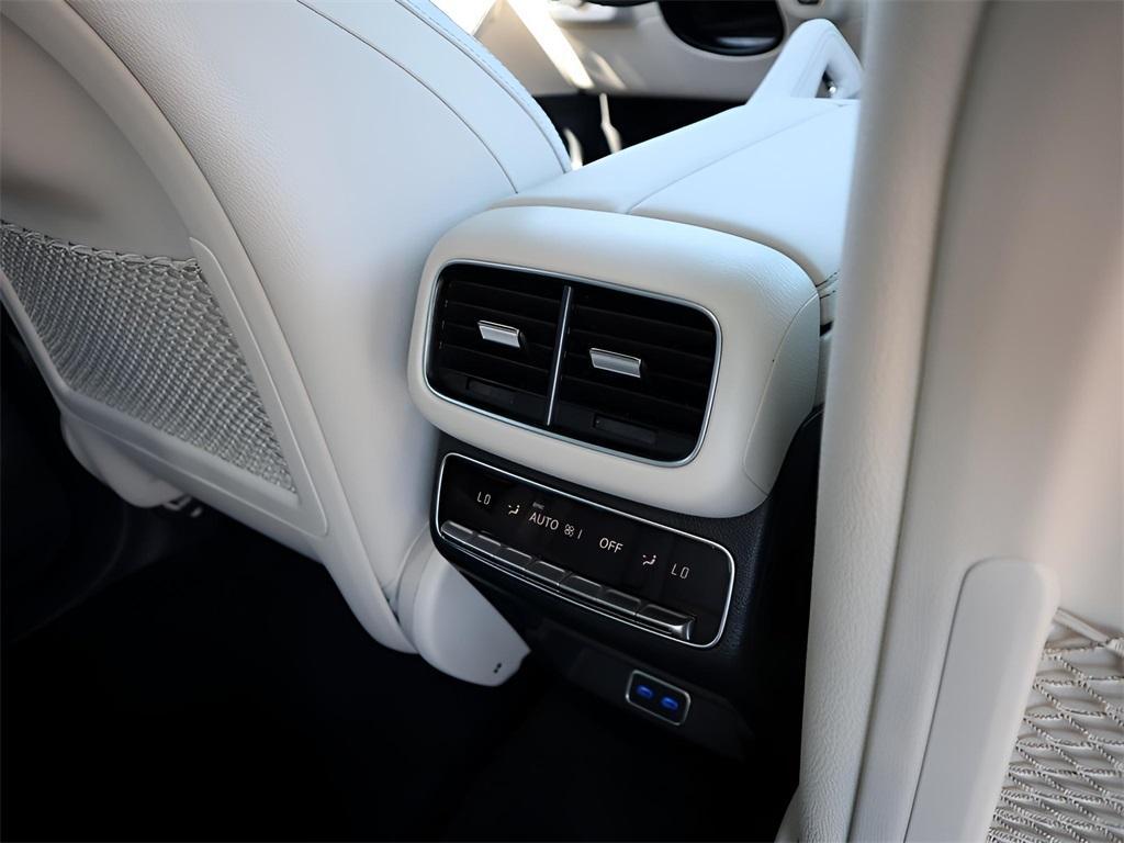 new 2026 Mercedes-Benz GLE 450 car, priced at $87,685