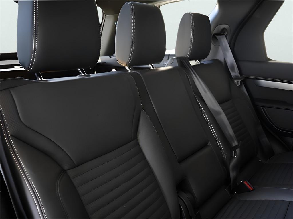 new 2025 Land Rover Discovery car, priced at $83,585