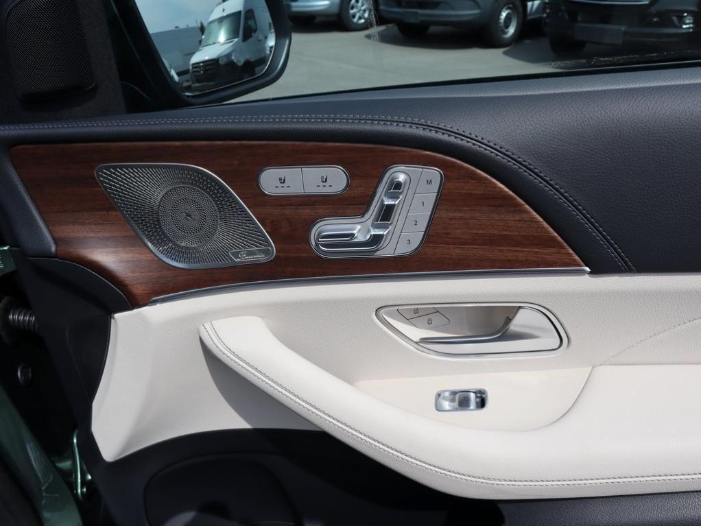 new 2026 Mercedes-Benz GLE 450 car, priced at $95,205