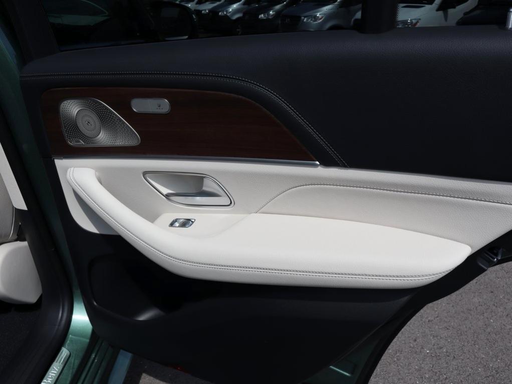 new 2026 Mercedes-Benz GLE 450 car, priced at $95,205