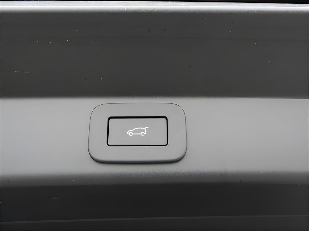 new 2025 Land Rover Range Rover Sport car, priced at $145,075
