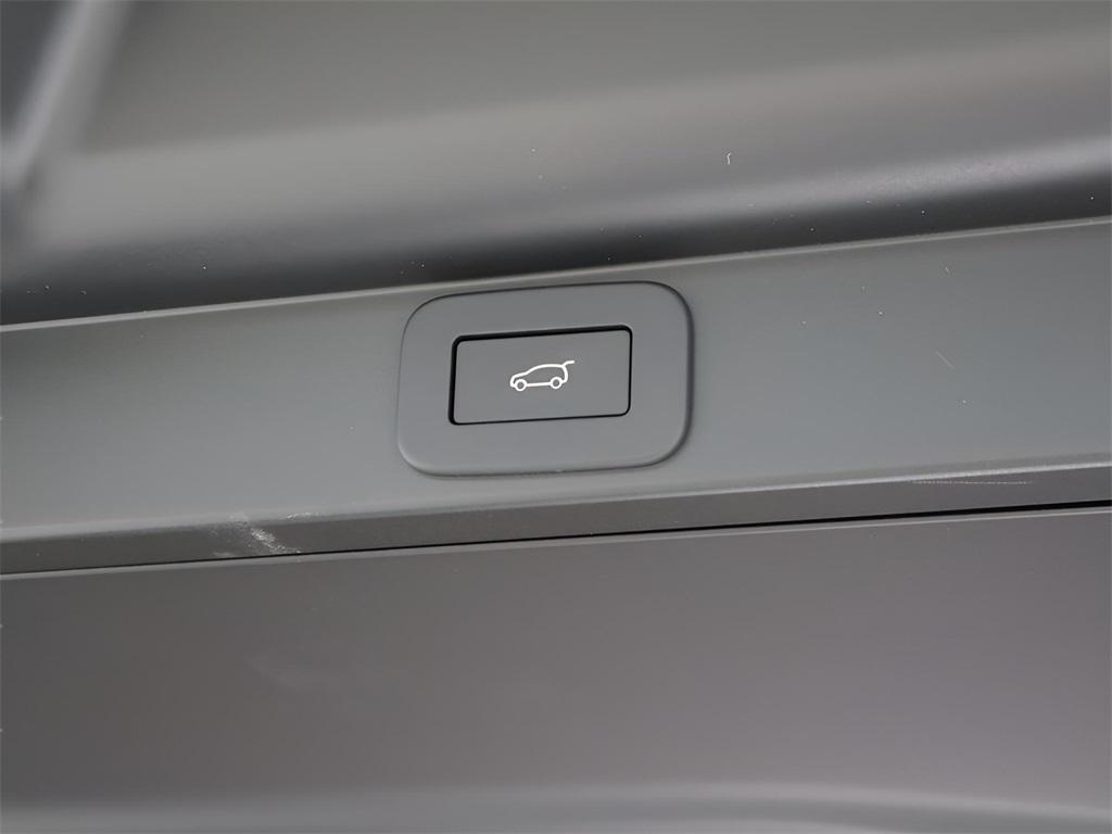 new 2025 Land Rover Range Rover car, priced at $139,225