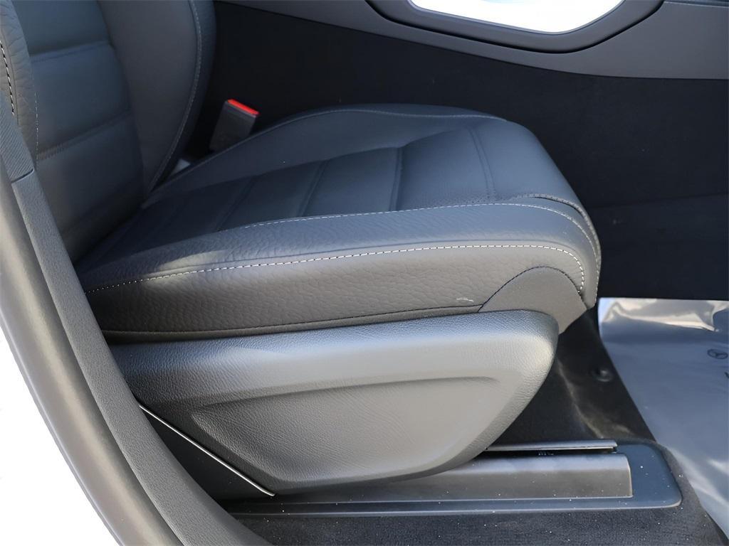 new 2025 Mercedes-Benz GLS 450 car, priced at $101,645