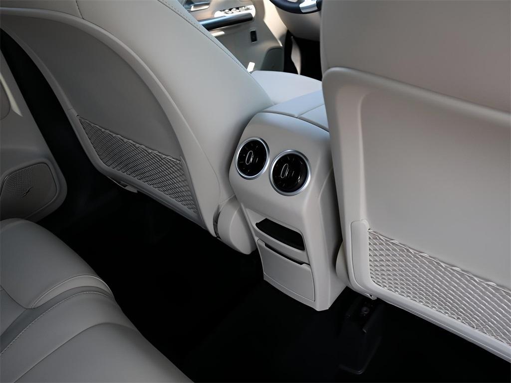 new 2026 Mercedes-Benz GLA 250 car, priced at $52,515