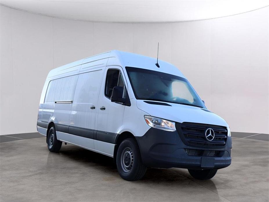 new 2024 Mercedes-Benz Sprinter 2500 car, priced at $67,033