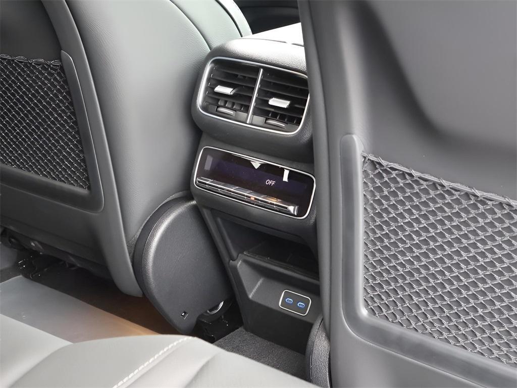 new 2025 Mercedes-Benz GLE 350 car, priced at $78,160