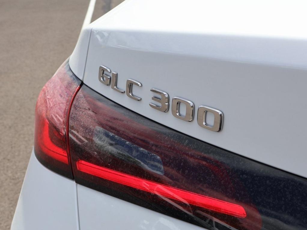 new 2025 Mercedes-Benz GLC 300 car, priced at $70,295