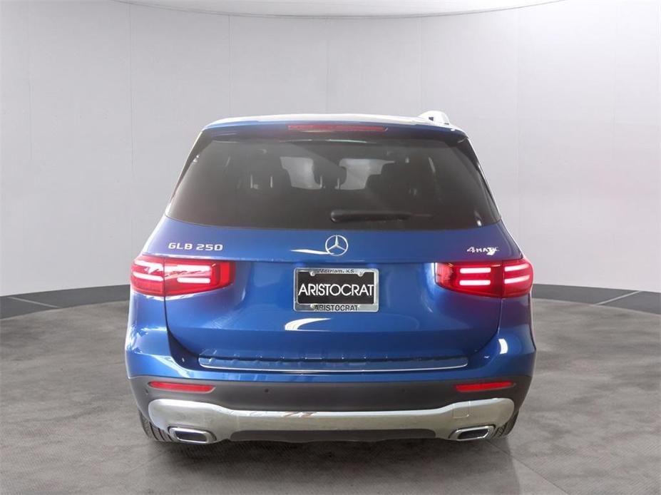 new 2024 Mercedes-Benz GLB 250 car, priced at $52,075