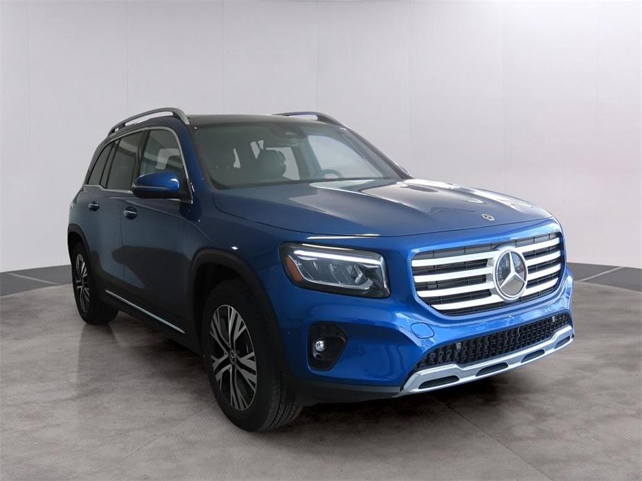 new 2024 Mercedes-Benz GLB 250 car, priced at $52,075