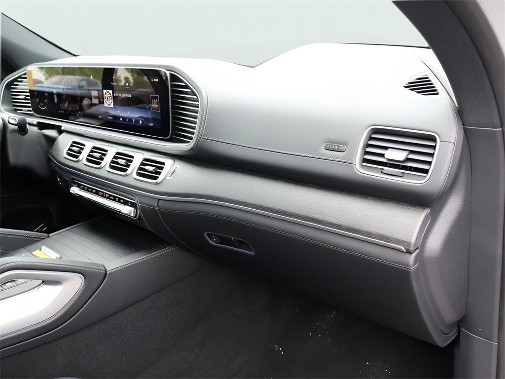new 2025 Mercedes-Benz GLE 450 car, priced at $87,965