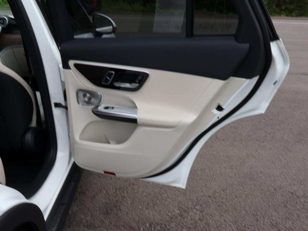 new 2025 Mercedes-Benz GLC 300 car, priced at $56,293