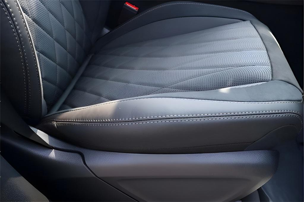 new 2025 Mercedes-Benz AMG GLE 53 car, priced at $108,205