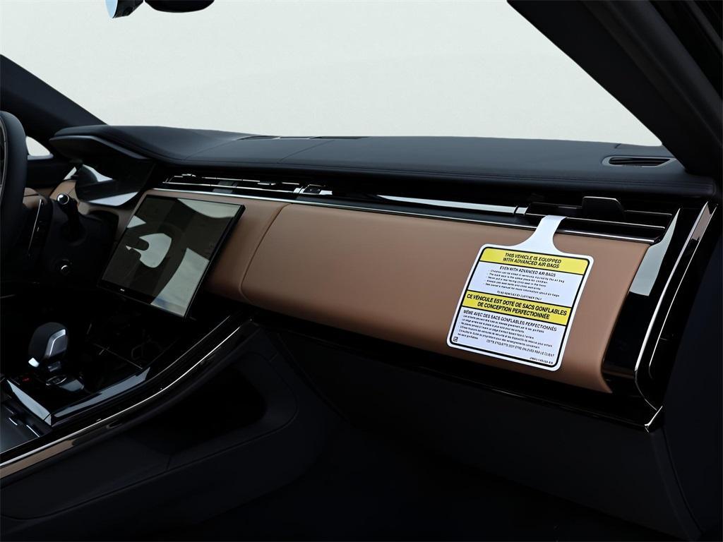 new 2025 Land Rover Range Rover Sport car, priced at $105,445