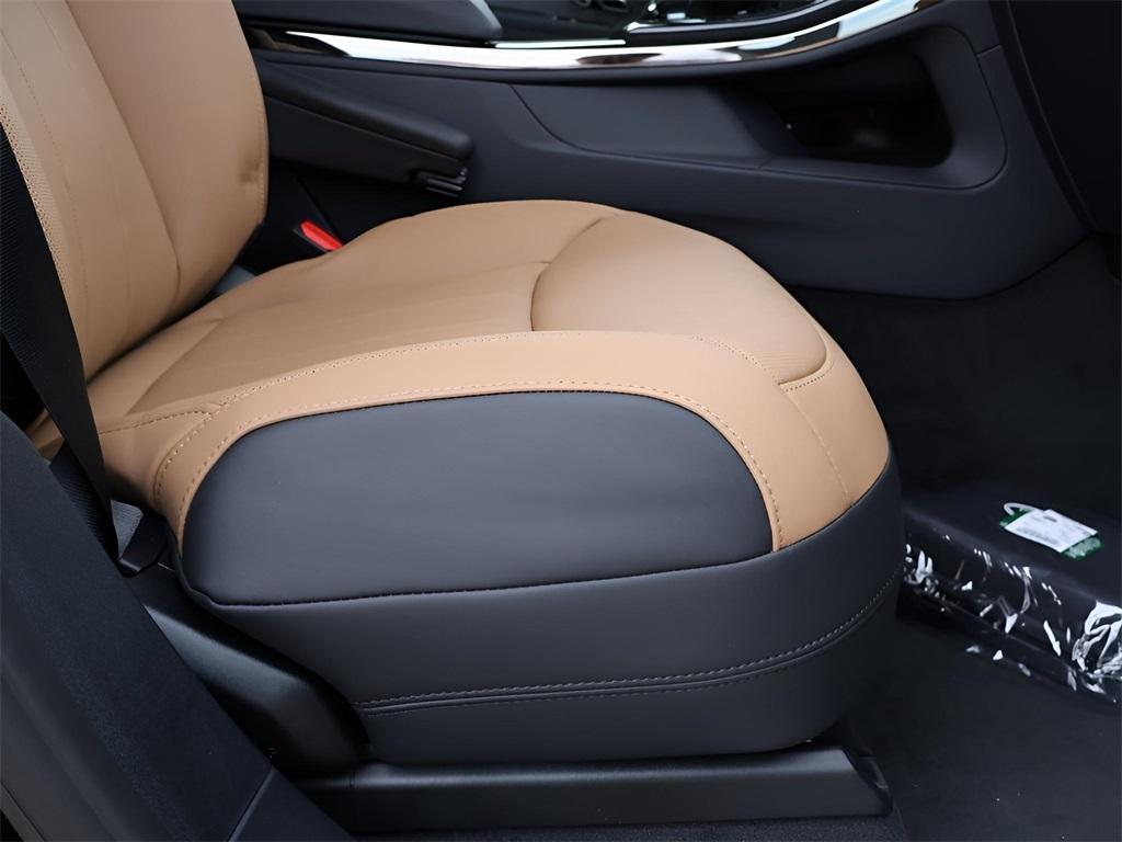 new 2025 Land Rover Range Rover Sport car, priced at $105,445