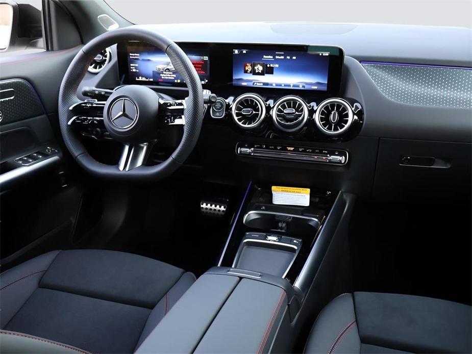 new 2025 Mercedes-Benz GLA 250 car, priced at $52,125