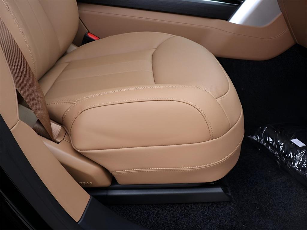 new 2025 Land Rover Range Rover car, priced at $163,890