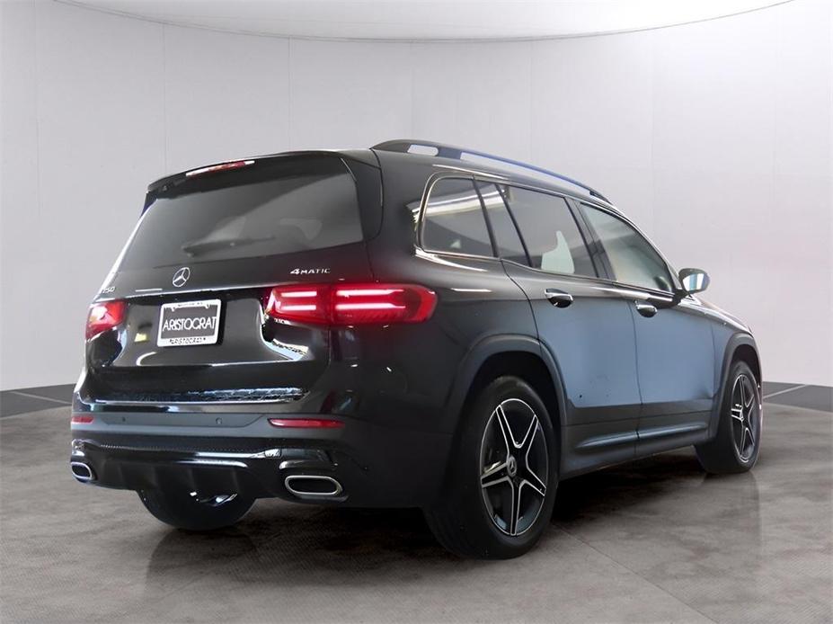 new 2024 Mercedes-Benz GLB 250 car, priced at $54,625