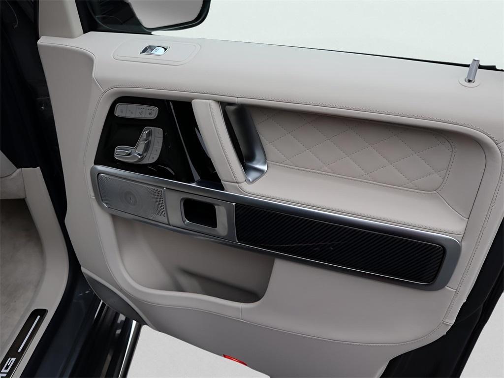 new 2025 Mercedes-Benz AMG G 63 car, priced at $206,020
