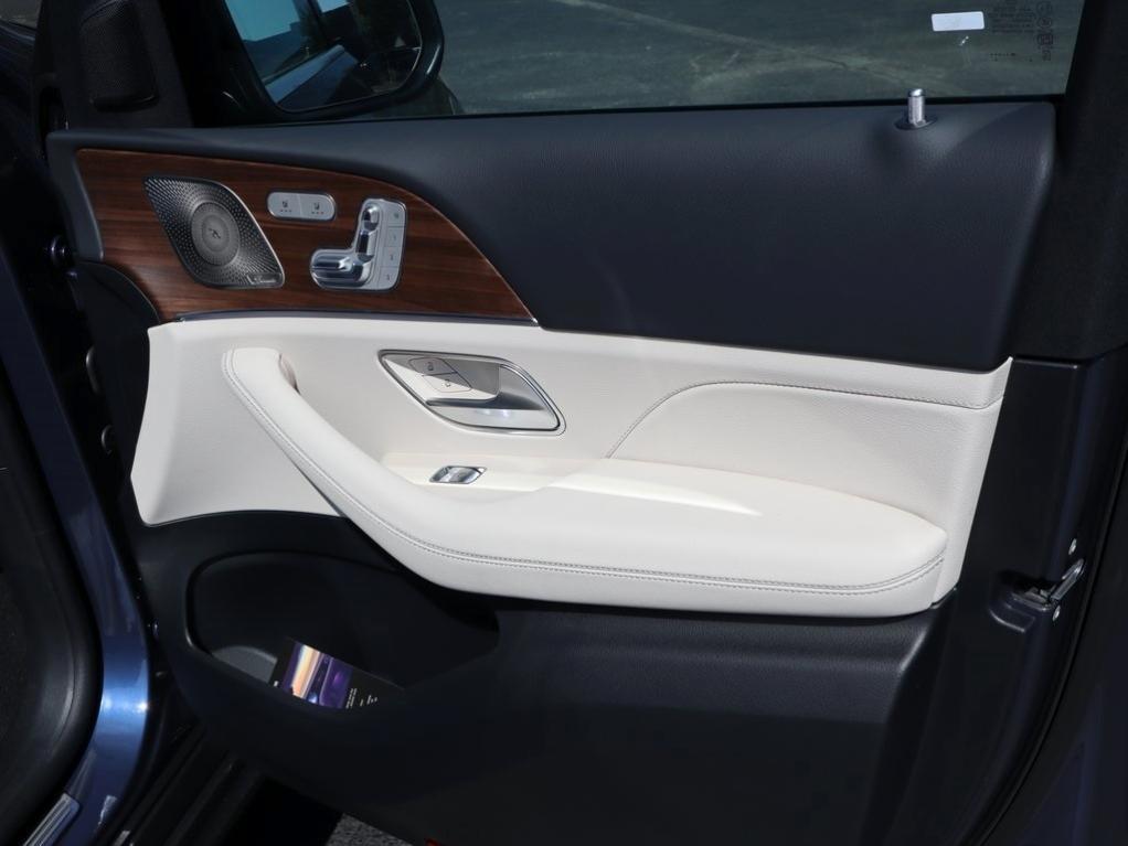 new 2026 Mercedes-Benz GLS 450 car, priced at $97,185