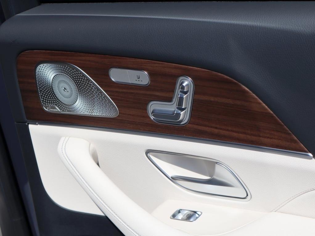 new 2026 Mercedes-Benz GLS 450 car, priced at $97,185