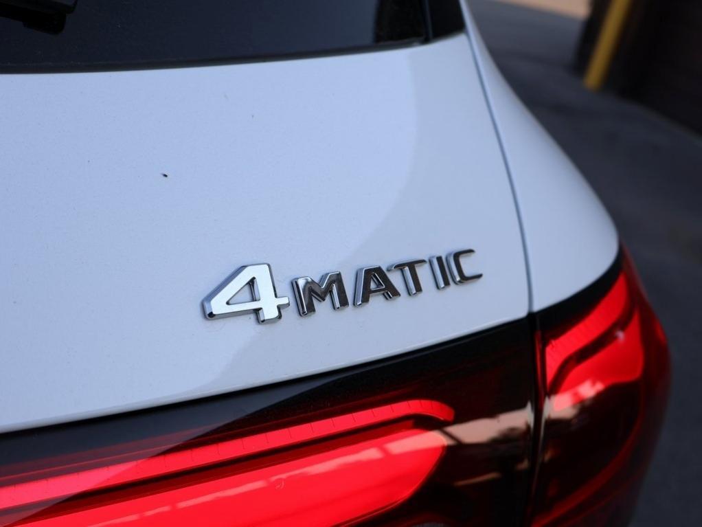 new 2025 Mercedes-Benz GLC 300 car, priced at $59,415