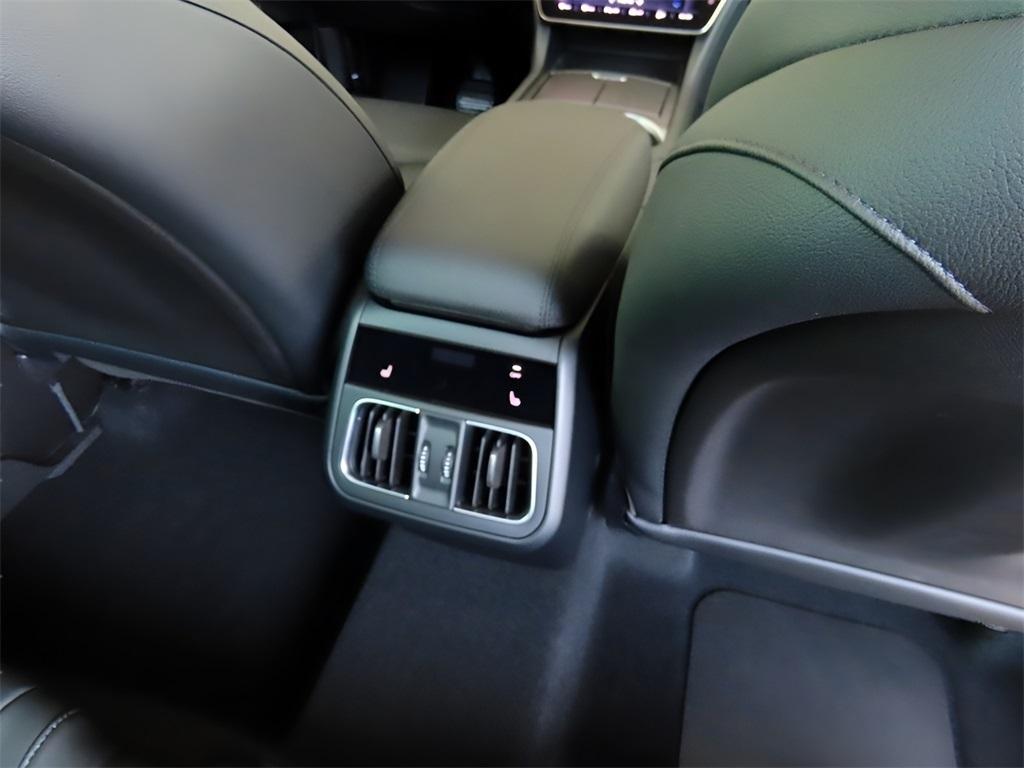 new 2024 Maserati Grecale car, priced at $64,995