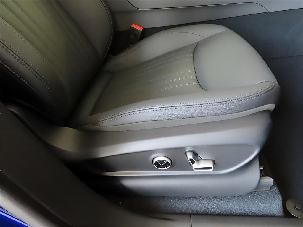 new 2024 Maserati Grecale car, priced at $64,995