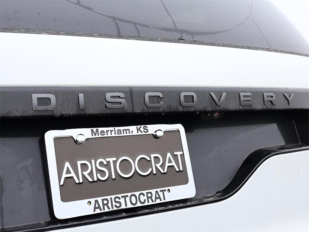 used 2025 Land Rover Discovery car, priced at $77,977