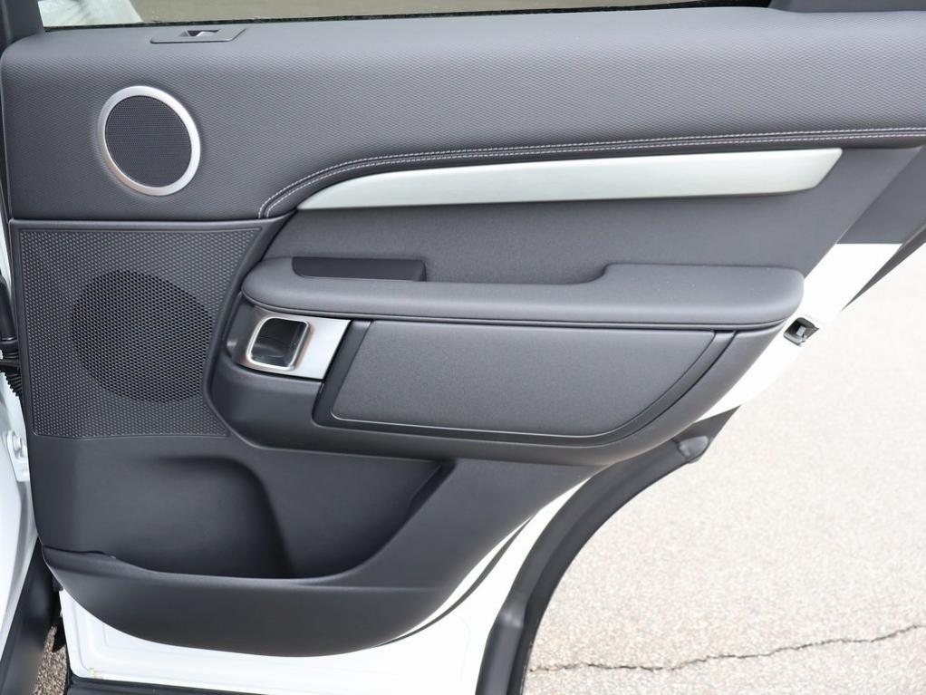 used 2025 Land Rover Discovery car, priced at $77,977