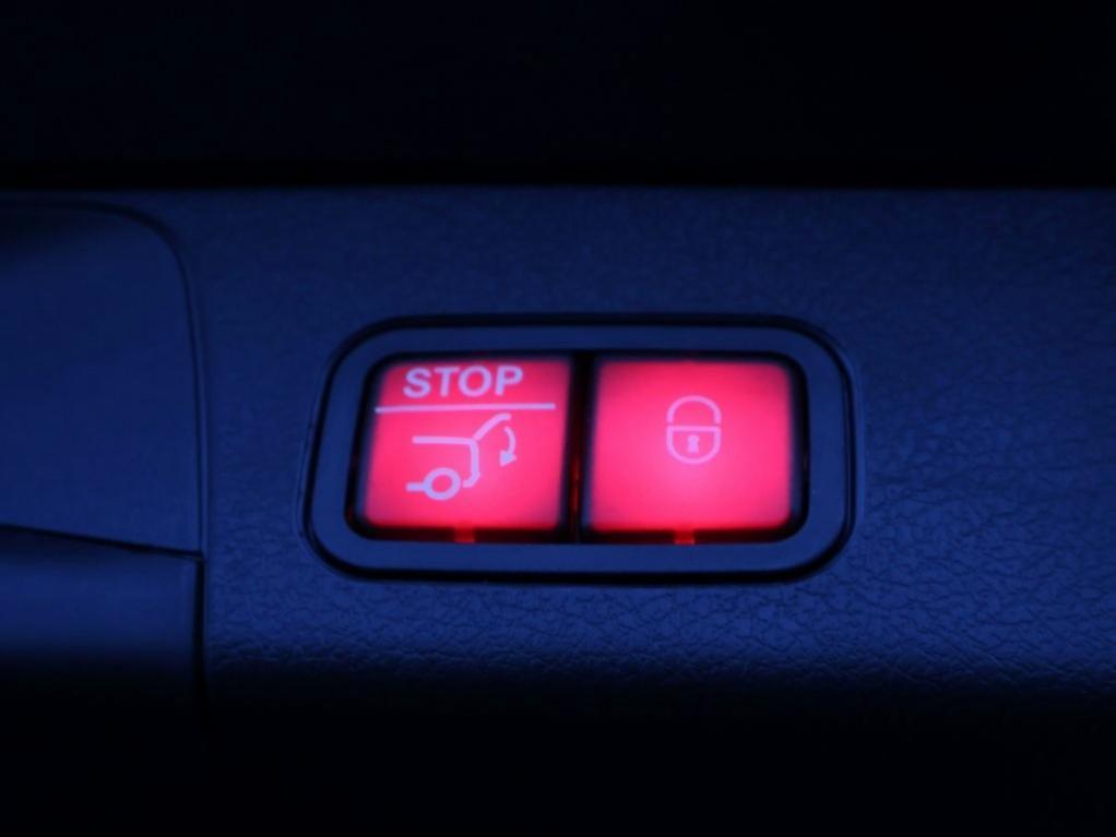 new 2026 Mercedes-Benz GLB 250 car, priced at $54,435