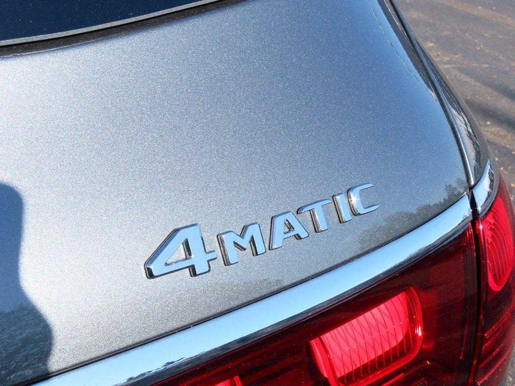 new 2025 Mercedes-Benz GLS 450 car